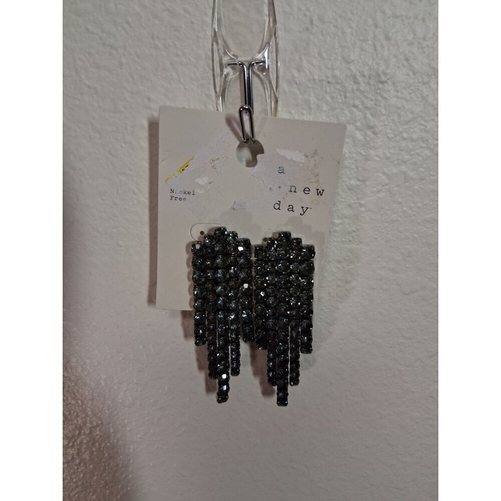 NWT A New Day Chandelier Earrings Black Nickel Free